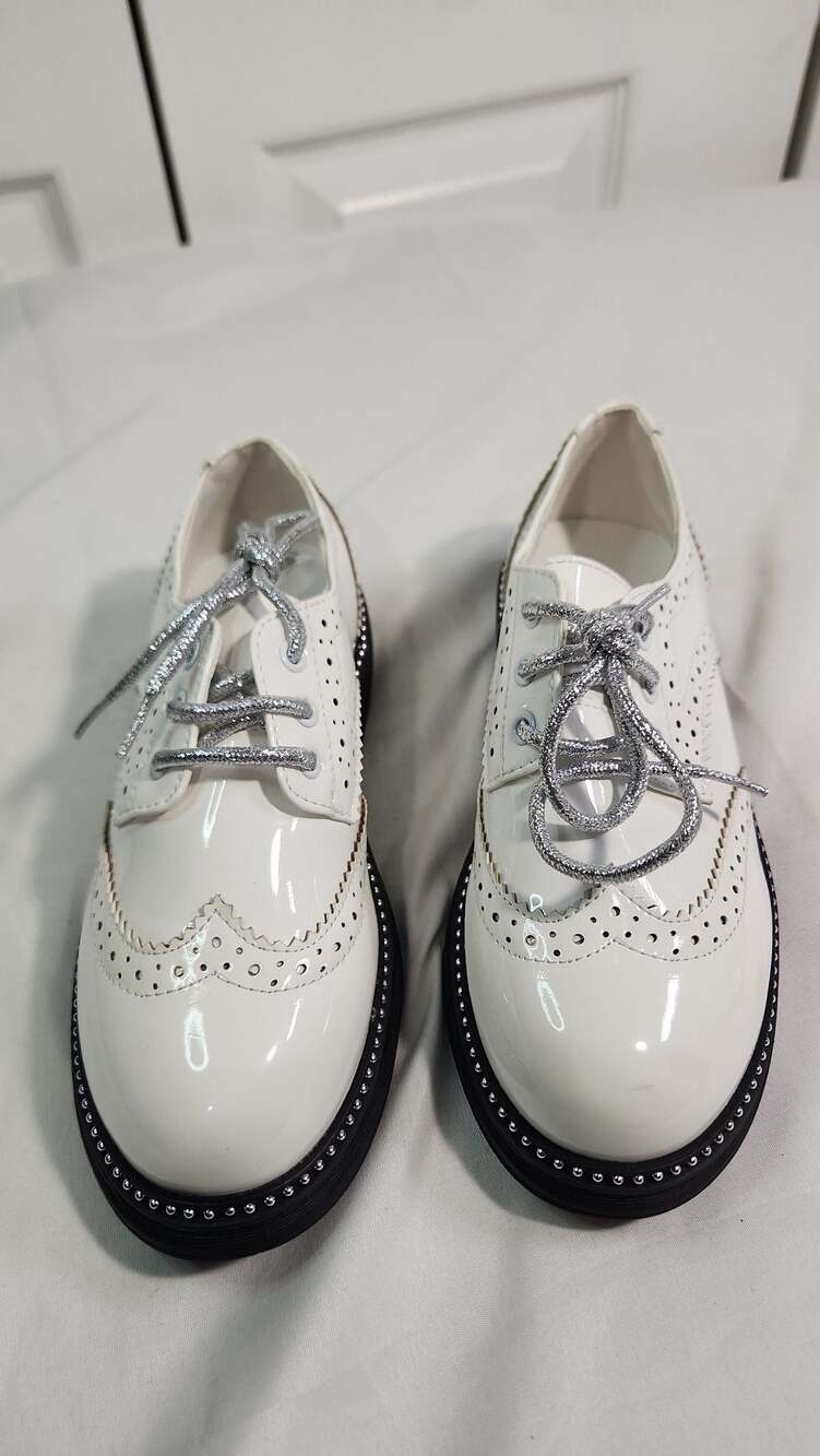 DADAWEN Women's Patent Leather Wingtip Brogue Platform Oxford Shoes White